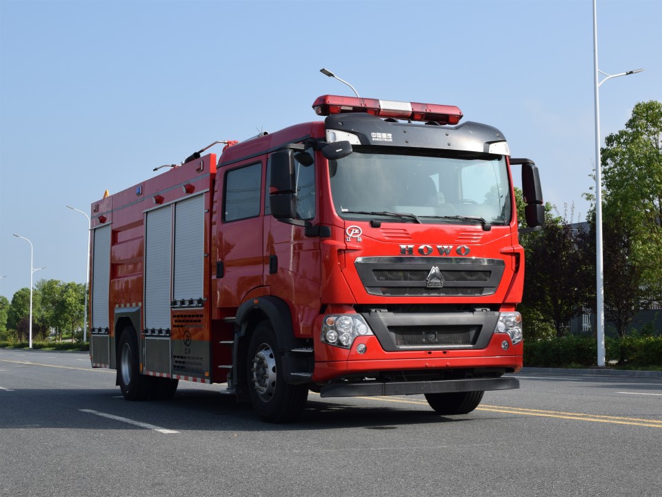 豪沃單橋干粉水聯用消防車（7噸）圖片